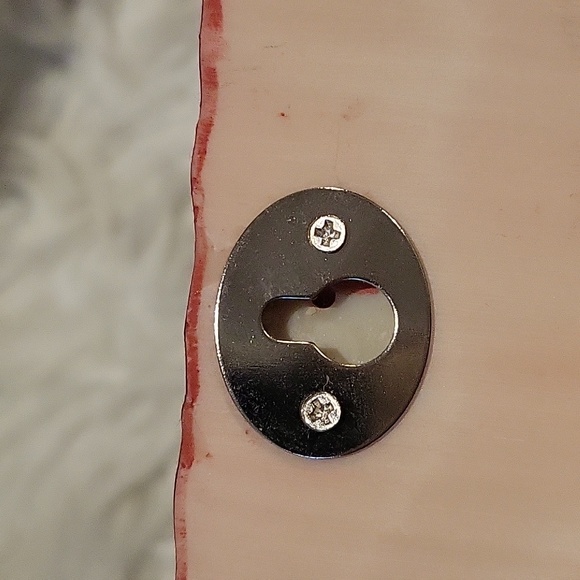 Signed C Winterle Olson bathtub bathroom resin wall art plaque 5.5" - Picture 10 of 16